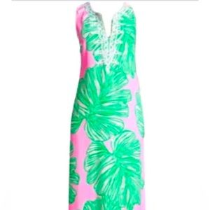 Fit right in Nantucket with this Eye catching gorgeous Lily Pulitzer maxi.